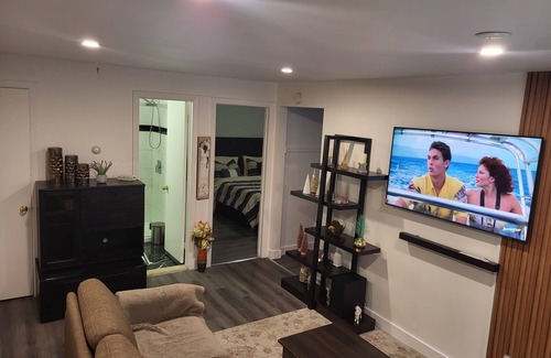 Longueuil Apartment | Welcome to Auberge Dupas , in a quiet area of the city of longueuil - Qc .