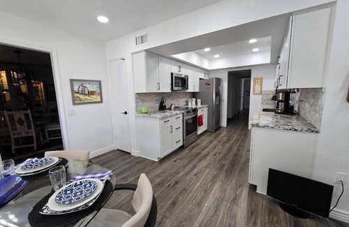 Sun City West Condo | Welcome to beautiful Desert Glen Inn located in the "Arizona Valley of the Sun"