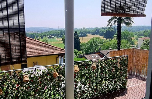 Besozzo Apartment | Welcome to Casa Enzo, located Bogno, not far from the beautiful Lake Maggiore.