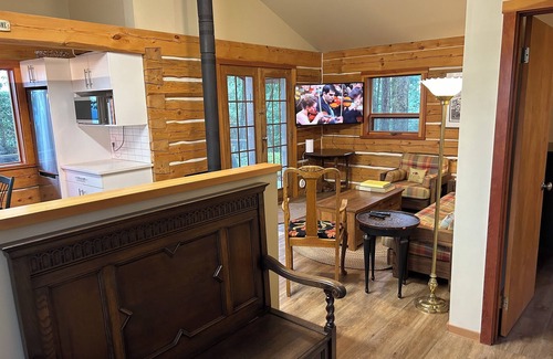Mayne Island Cabin | Welcome to Cloud 99!
