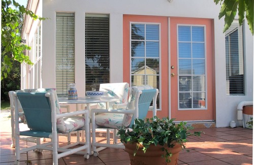 Tarpon Springs Apartment | Welcome to Esperia - Mediterranean Style Guest Suite
