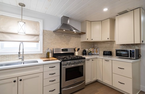 Consecon House | Welcome to Grandala Bay