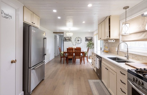 Consecon House | Welcome to Grandala Bay
