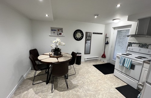 Consecon House | Welcome to Grandala Bay