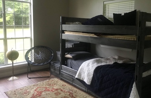 Flint Other | Welcome to Hill Creek - Modern Farmhouse Retreat