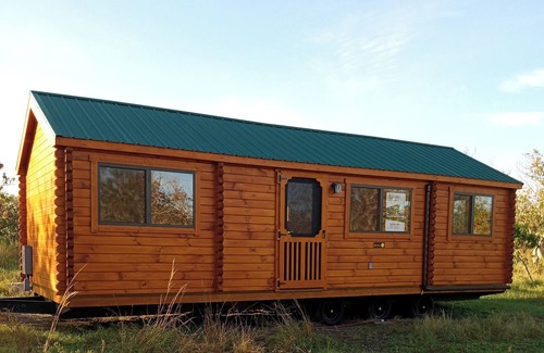 Bokeelia Cabin | Welcome to Historic Pineland Florida, Island time really does start here.