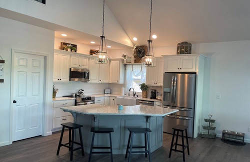 Marion House | Welcome to Hummingbird Haven- A new lakefront home with amazing sunset views