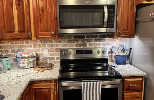 Mineola House | Welcome to Jackson Hole A Charming 1-bedroom house in Historic Mineola.