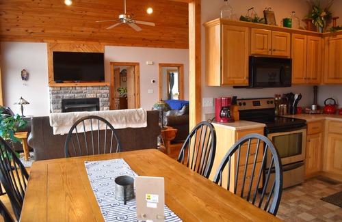 Sloans Valley House | Welcome to M&M Retreat – Your Lake Cumberland Escap