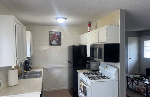 Brooklyn Park House | Welcome to Miracle House, a family friendly home away from home.