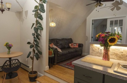 Southern Coast Apartment | Welcome to our BoHo Treehouse!