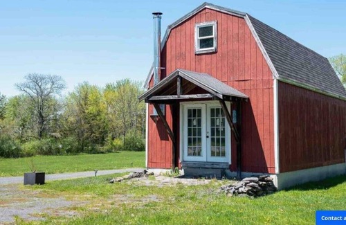 Hudson House | Welcome to our charming home on Fitting Road in Hudson, NY
