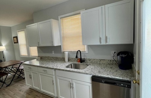 Detroit House | Welcome to our charming two-bedroom in Warren/Detroit, MI n
