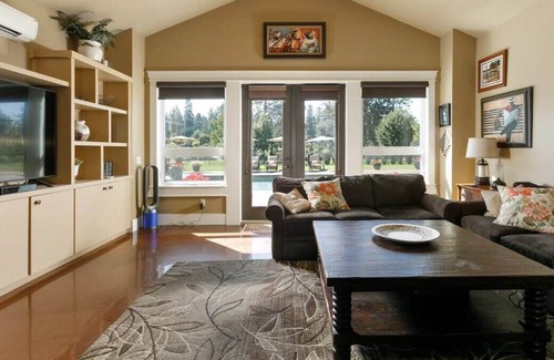Southeast Kelowna House | Welcome to our exceptional vacation rental property located in the heart of Kelowna