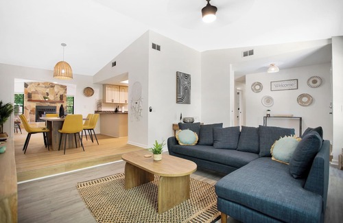 West Bradenton House | Welcome to our gorgeous remodelled home! Near Anna Maria and Bradenton beach.