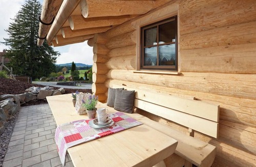 Fuessen Apartment | Welcome to our log cabin, your ideal accommodation for an unforgettable holiday.