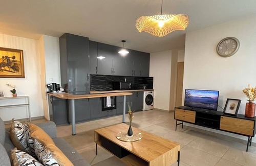 Vitry-sur-Seine Apartment | Welcome to Paris! Charmant T3 Super Cosy, Grande Place de Parking Gratuite,1-6 p