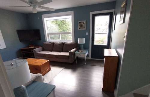 Baddow House | Welcome to Riverside Resort, Fenelon Falls!