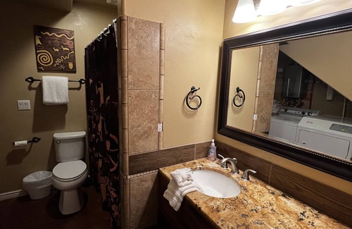 Glendale Other | Welcome to Serenity Hills Zion , Sleeps 10 +
