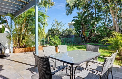 Korora House | Welcome to Shearwater Nest, your idyllic retreat nestled within the serene and picturesque Opal Cove