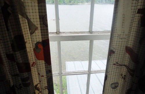 Frontenac Cottage | Welcome to Sweets Point, a Secluded Heritage Cottage on the shore of Bobs Lake, Ontario