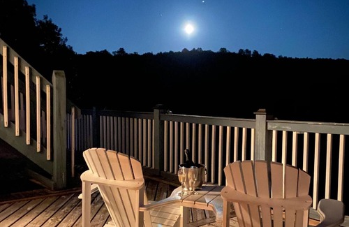 Harrington House | WELCOME TO THE AUBERGE VAL CARROLL! A retreat in nature!