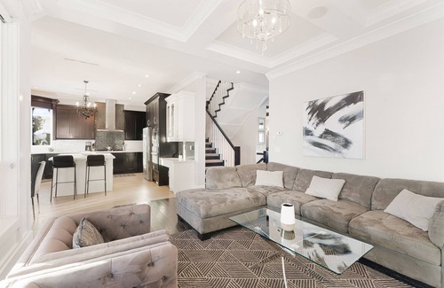 Burnaby House | Welcome to the Bold and Modern!