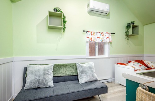 East Hill House | Welcome to the charming Gnome Home, your cozy retreat in the heart of Vernon!