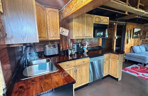 Northern Ontario House | Welcome to The Coon Cage