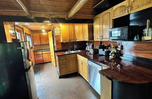 Northern Ontario House | Welcome to The Coon Cage