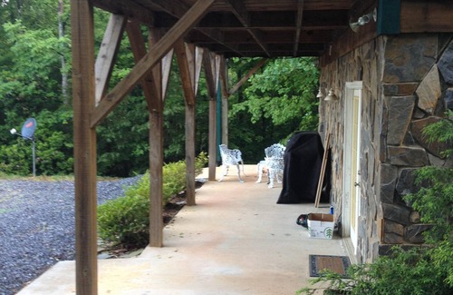 Purlear Cabin | Welcome to the Cozy Moose Cabin- a Romantic Getaway in the High Country! No Pets