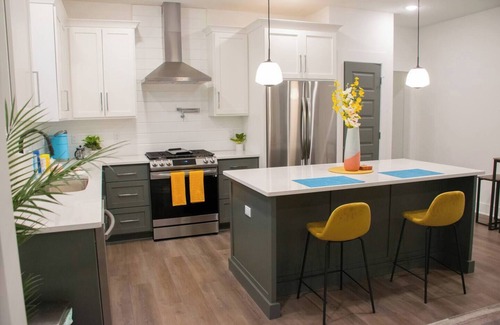 South Pensacola House | Welcome to the Garden Flat at East Hill House! Located in one of Pensacola’s most walkable area