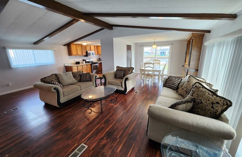 Anchorville House | Welcome to The Inn at Anchor Bay.
