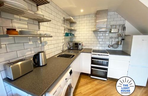 Southampton Apartment | Welcome to The Light House a tranquil city retreat.