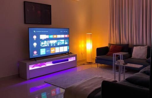 Al Khobar Apartment | Welcome to the lovely 2-bedrooms enjoy staying.