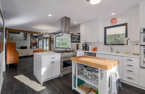 Spicewood House | Welcome to The Main Haven at Hilltop Haven of Spicewood, Texas.