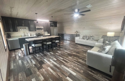 Ono Island House | Welcome to the Nautical Nook. A cozy 1Bd 1Ba home near Beaches and NAS.