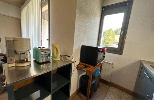 Bellefontaine Apartment | Welcome to the OH JURA ski and hiking duplex!