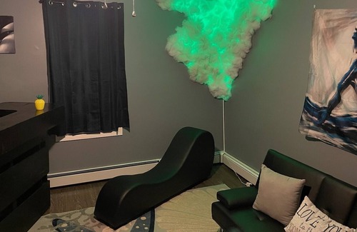 York Apartment | Welcome to the only Adult Playhouse catering to all lifestyles.