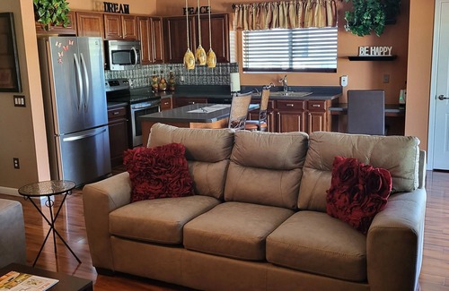 Sahuarita House | Welcome to the Retreat, a private home in Sahuarita, AZ