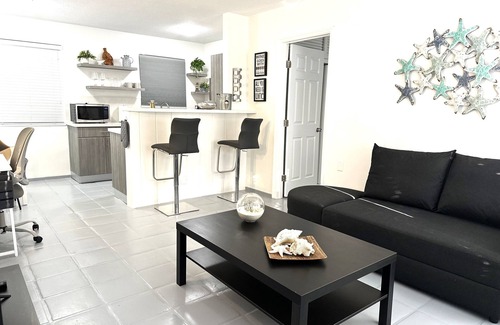 Central Oakland Park Apartment | Welcome to the Seahorse Cottage Apartment – Your Stylish Fort Lauderdale Escape