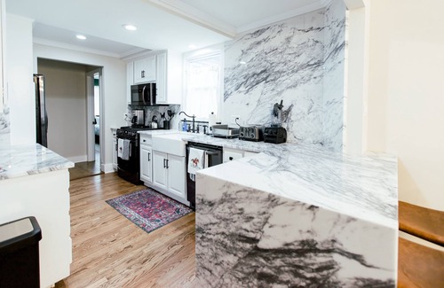 Picadome House | Welcome to "The Spot" Southland/6 Miles to Keeneland!