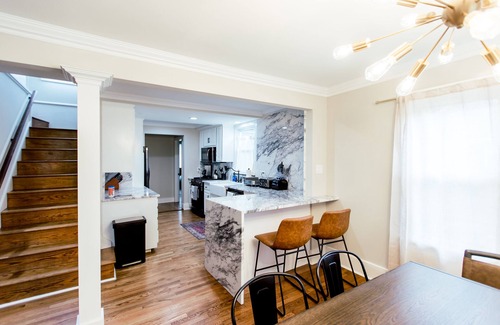 Picadome House | Welcome to "The Spot" Southland/6 Miles to Keeneland!