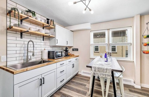 Algoma Apartment | Welcome to The Steele Magnolia! Completely renovated 2 bed/1ba plus bonus futon couch