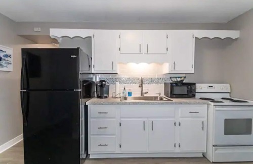 Fairport Harbor Apartment | Welcome to the Lakeside Suite! Enjoy!