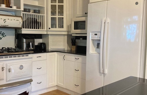 Marmora Cottage | Welcome to The Waters Edge on Crowe Lake