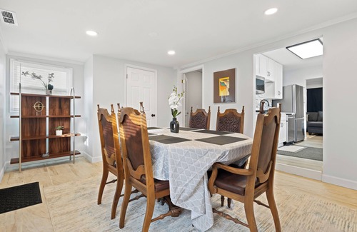Waukegan House | Welcome to this 3 bedroom single family house in Waukegan illin