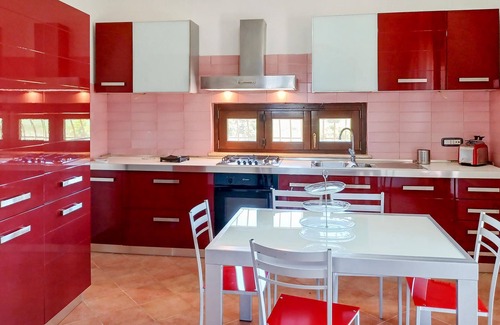 Albanella House | Welcome to this beautiful vacation home with pool for an unforgettable vacation.