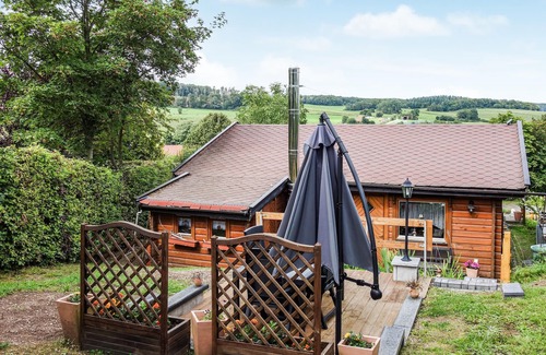 Diemelsee House | Welcome to this quietly located wooden house with terrace.