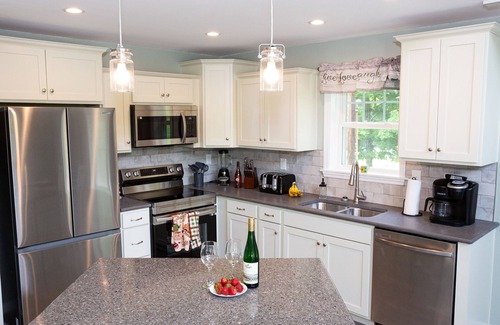 Holcomb Ski Chalet | Welcome to Twin Creeks. A brand-new Chalet with hot tub,WiFi, and AC on 32 acres